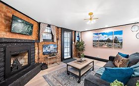Charming & Updated Garden Level In Heart Of Denver